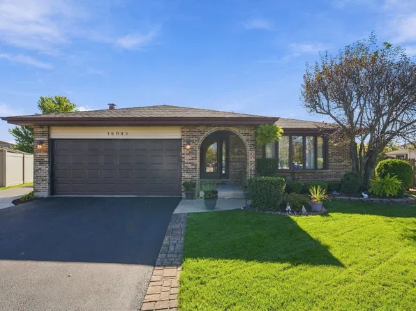 16042 85th Ct, Tinley Park, IL 60487