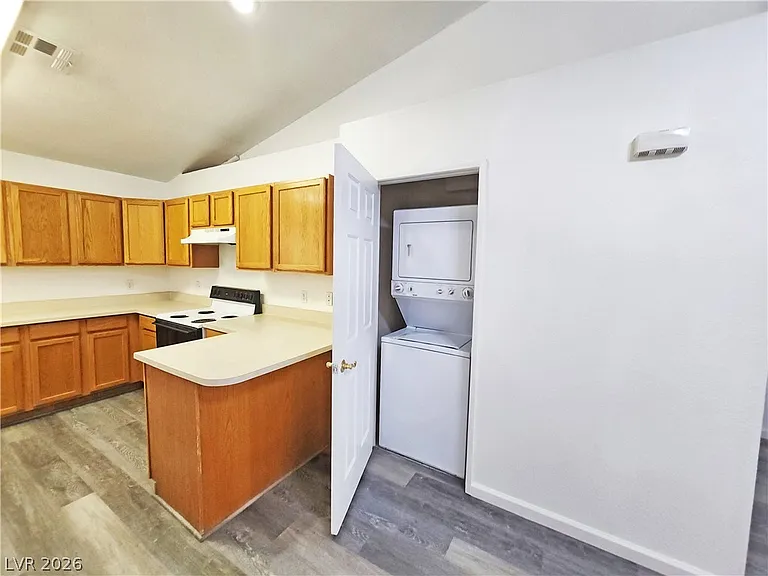 2321 E Calvada Blvd #6 — Photo 6