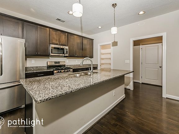 5th image of 225 Courtney Ln
