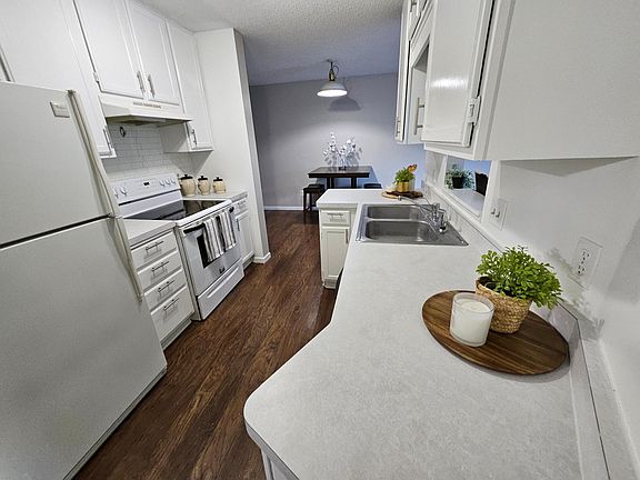 3rd image of 5414 183rd St W #23