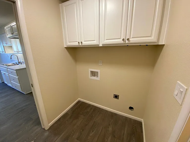 3916 Pheasant Dr — Photo 8
