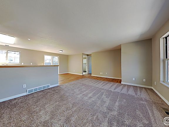 3rd image of 2820 Snowberry Pl