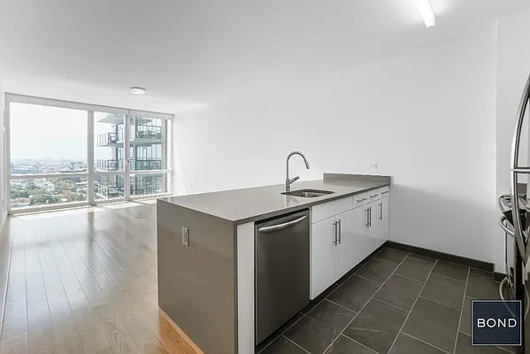 Rented by Bond New York | media 2