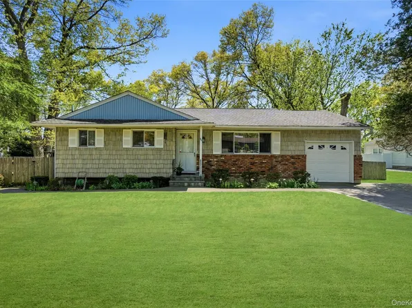 610 Beaver Lane, Ronkonkoma, NY 11779