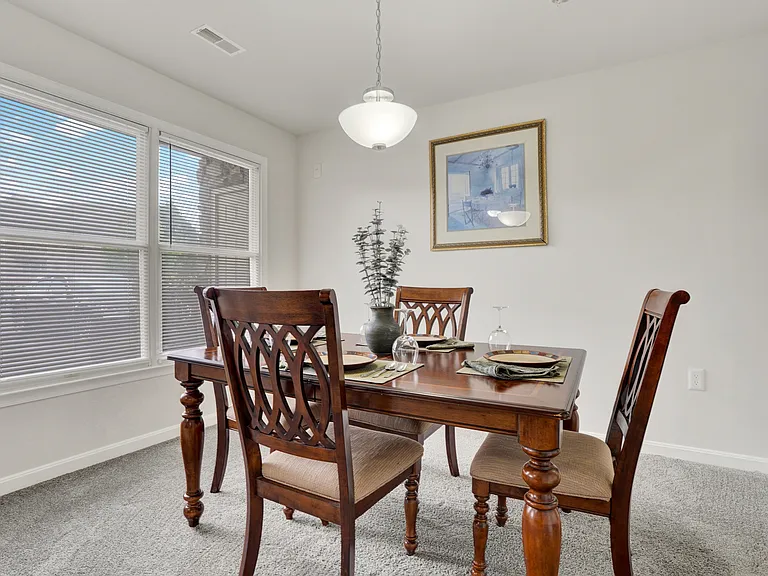 Cortland Apts. — Photo 3