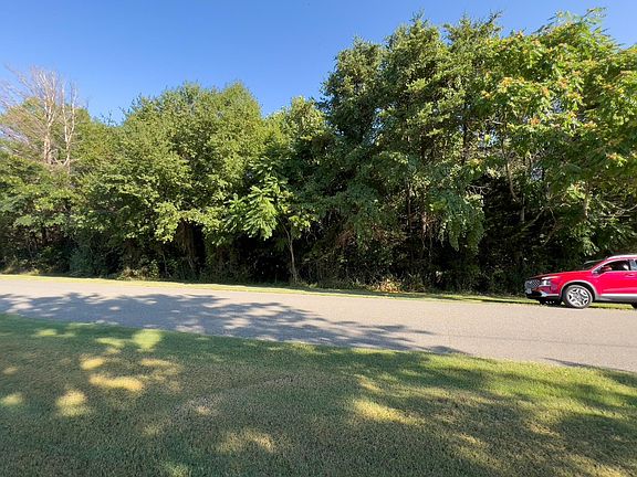 5th image of NE 30th St