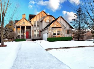 2344 Willow Ln, Grand Blanc, MI 48439