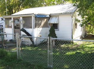 319 10th St, Crocker, MO 65452