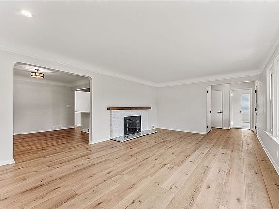 4th image of 6207 Highland Rd