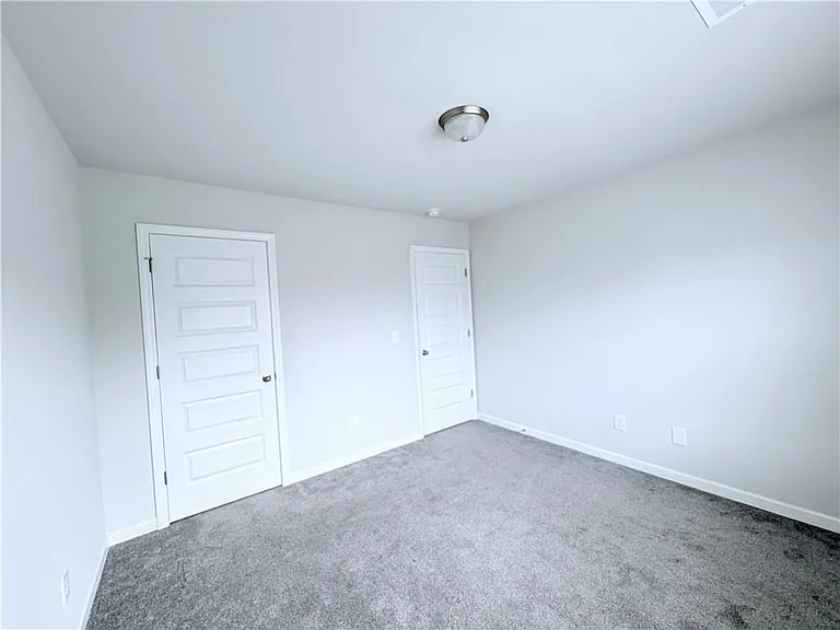 409 McGinnis Cir — Photo 27