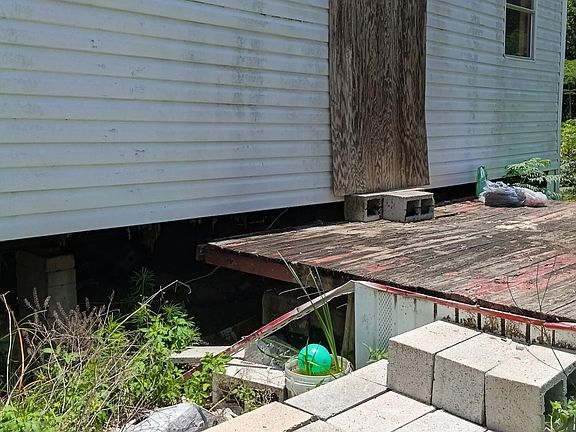 5th image of 147 2ND Way