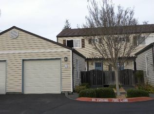 1656 Yardley St, Santa Rosa, CA 95403