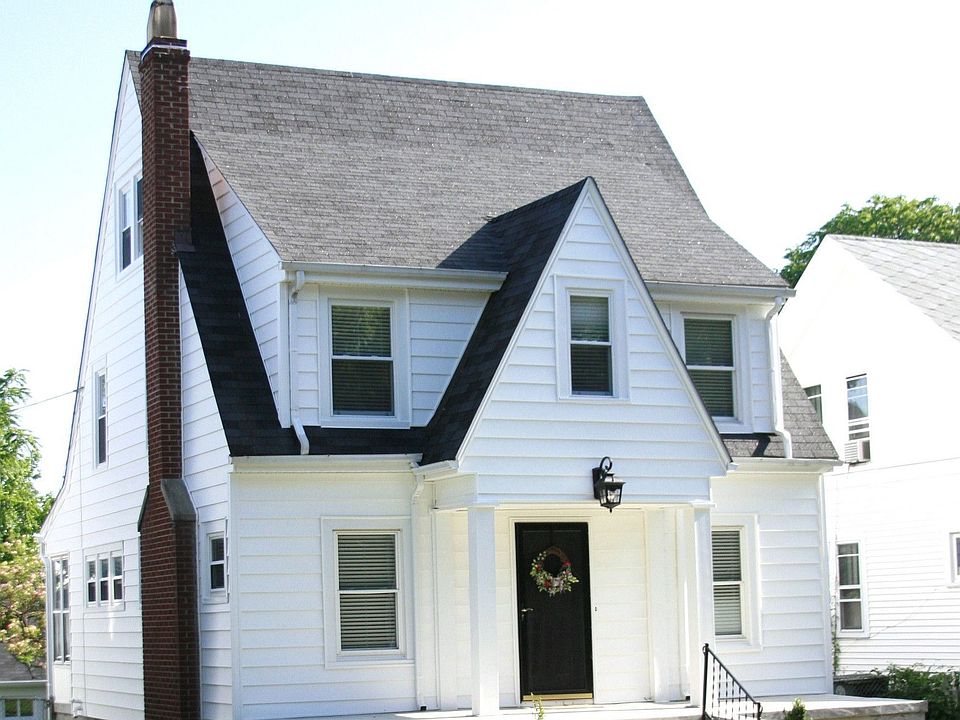 WOW!  Great curb appeal