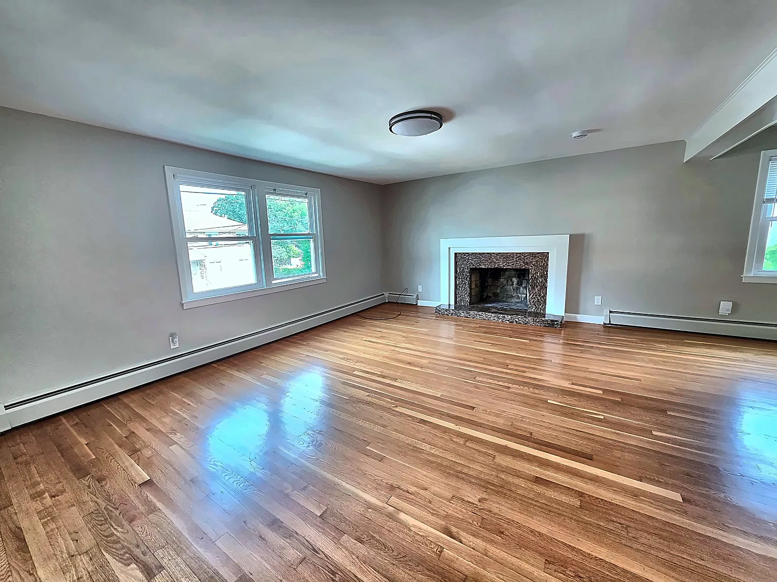 3 bed, $3,300 — Photo 1
