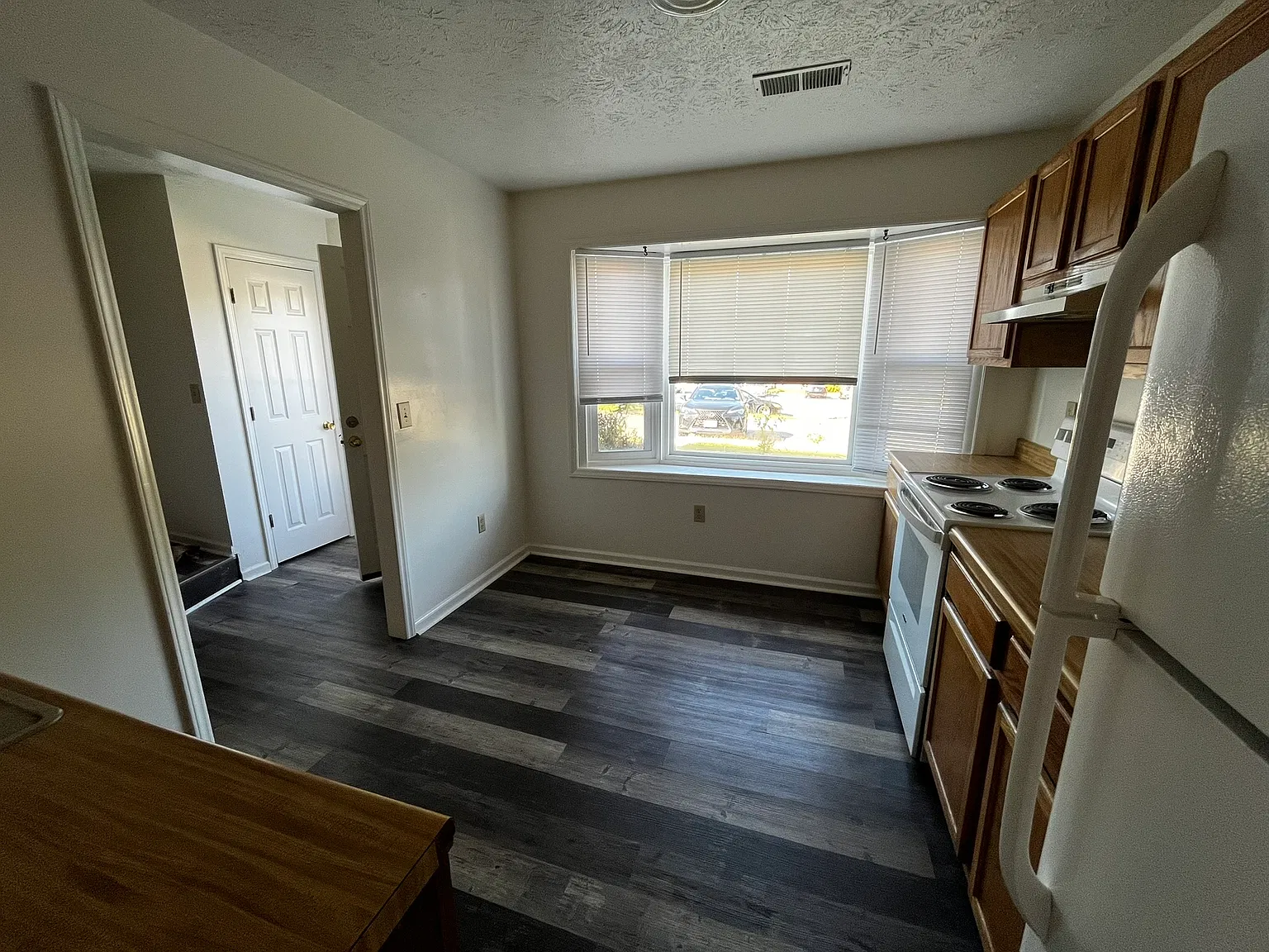 3 Bdrm Townhouse — Photo 3
