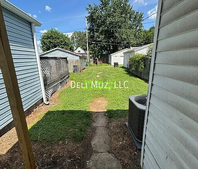 527 N Lemcke Ave — Photo 7