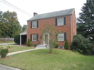 1902 Sheffield Rd SW, Roanoke, VA 24015