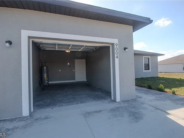 9004 W Justice Cir — Photo 34