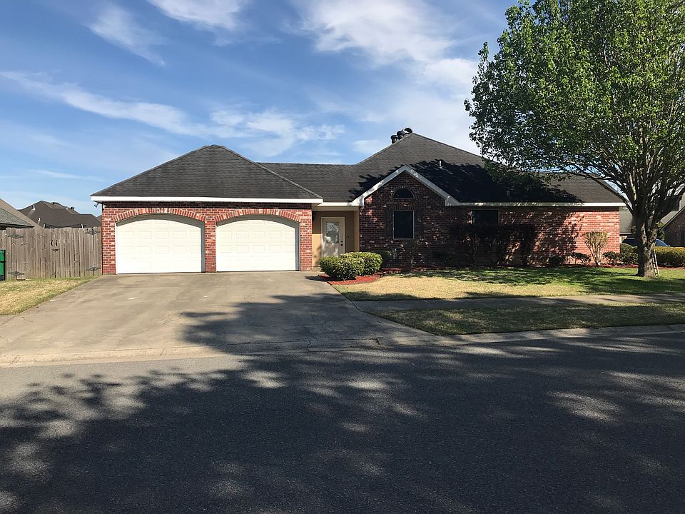 1st image of 101 Gravenhage Cir
