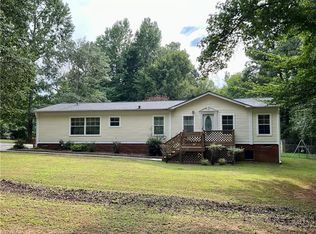 110 Austin Ln, Stokesdale, NC 27357