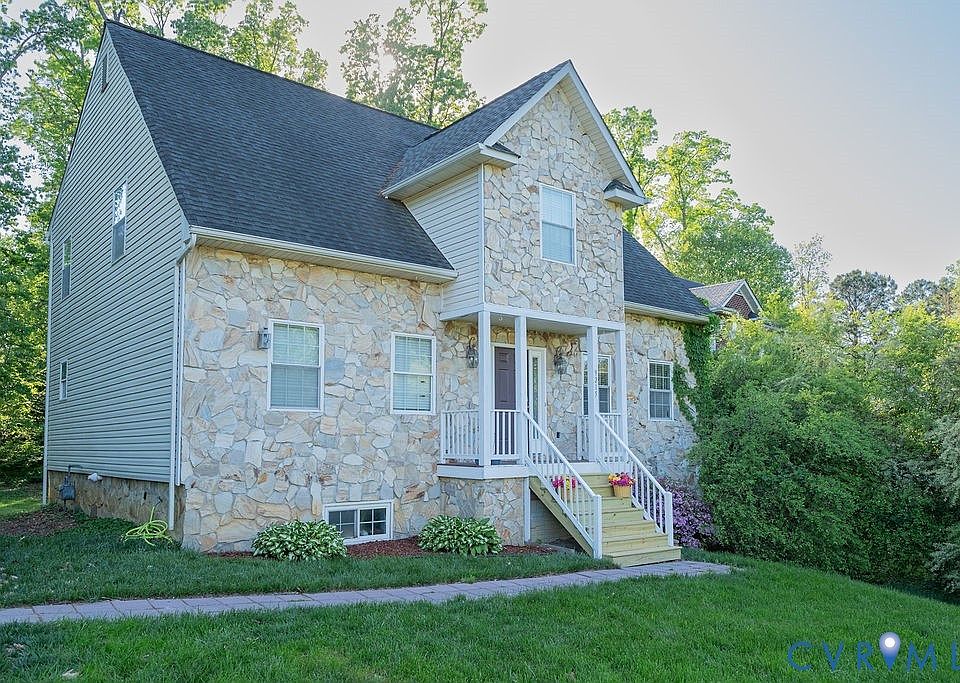 1st image of 9215 Huntington Woods Dr