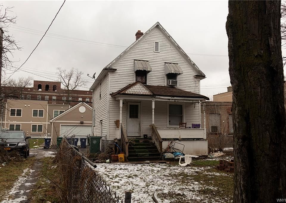 2nd image of 550 7th St