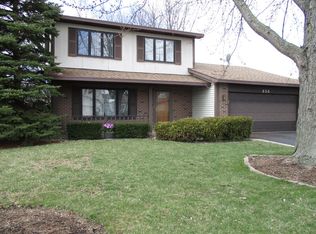 856 Niagara St, Carol Stream, IL 60188