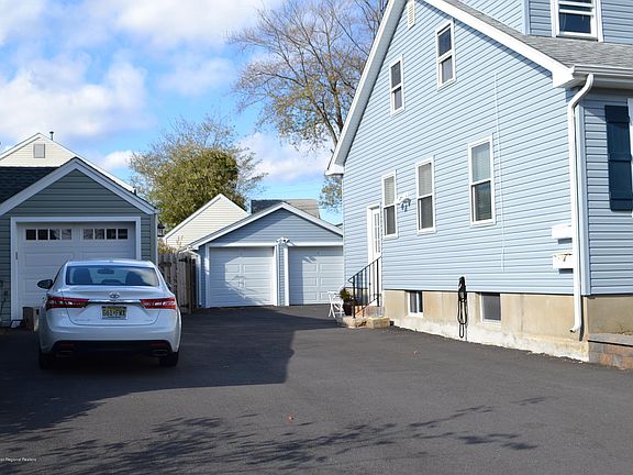 3rd image of 305 Saint Louis Ave #1