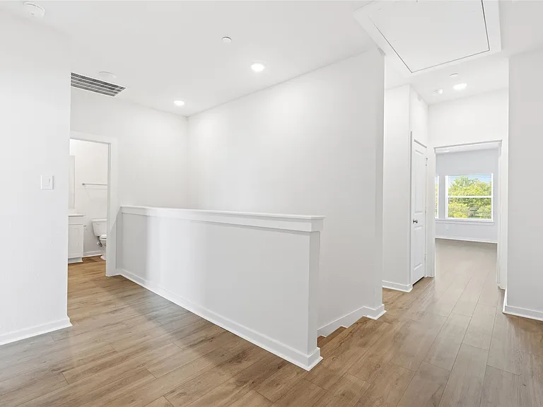 3015 Dovedale St — Photo 10