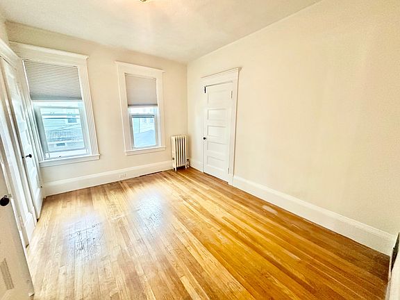5th image of 80 Fairbanks St #1
