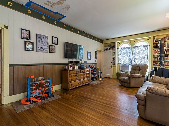 915WBond_MLS3of21.jpg