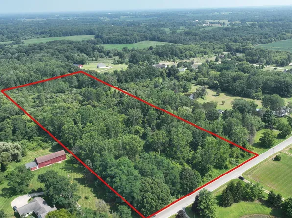 10 N Mill Rd, Dryden, MI 48428