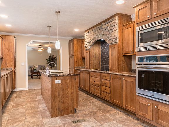 Exterior Image-2-CLAYTON RUTLEDGE 257 Hidden Creek