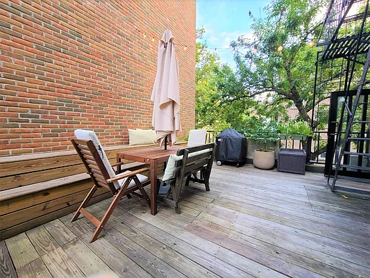 Rented by Brooklyn Heights Real Estate Inc | media 9