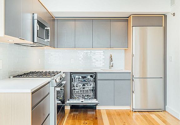 2nd image of 111 Clarkson Ave APT 3D