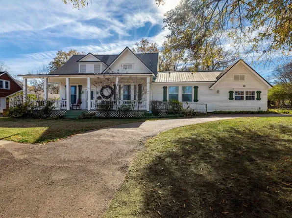 511 W McNeal St, Bolivar, TN 38008