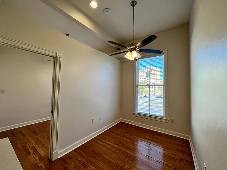 904 Scott St #1 — Photo 32