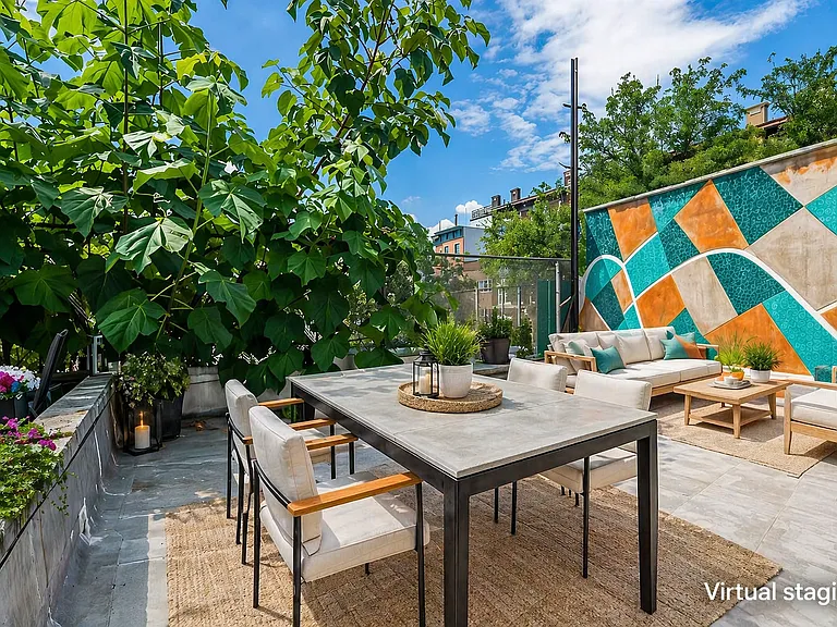 204 Smith St #2R — Photo 1