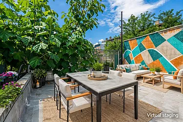 204 Smith Street, #2R