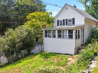 12 Main St, Sturbridge, MA 01566