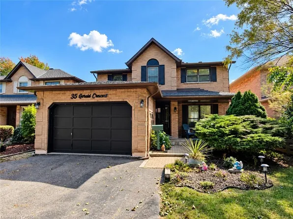 35 Gerald Cres, Hamilton, ON L8J 2J7