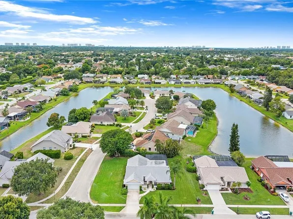 10340 Regent CIR, NAPLES, FL 34109