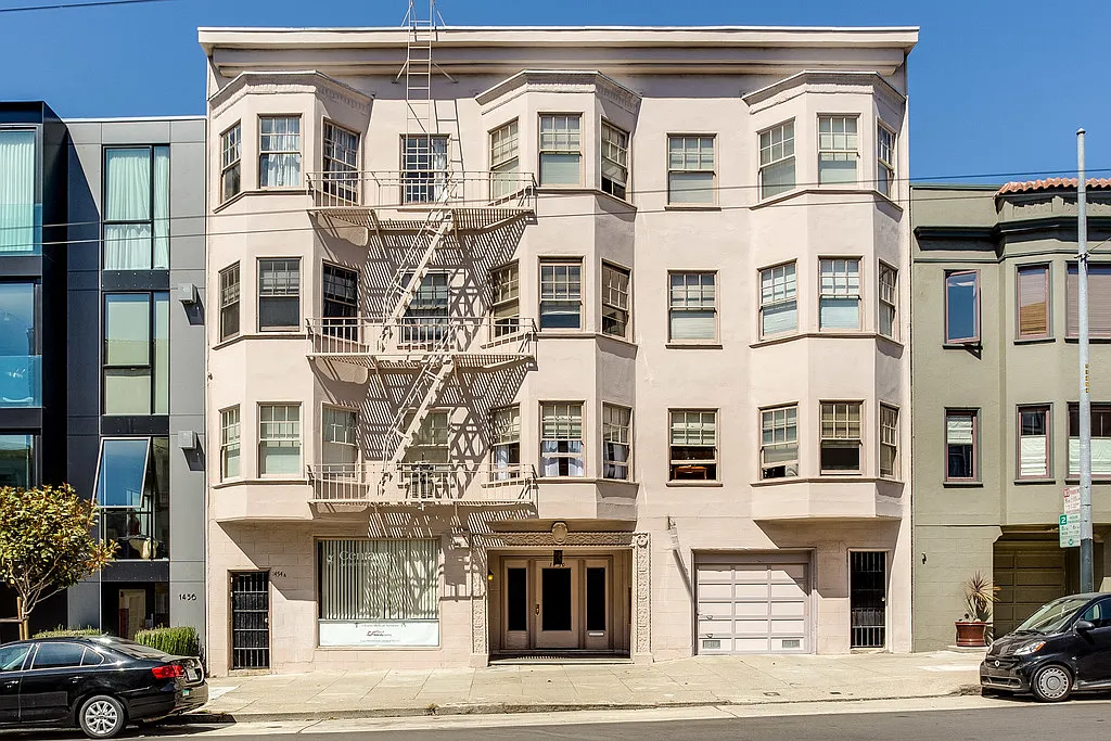 Studio, $4,095 — Photo 1