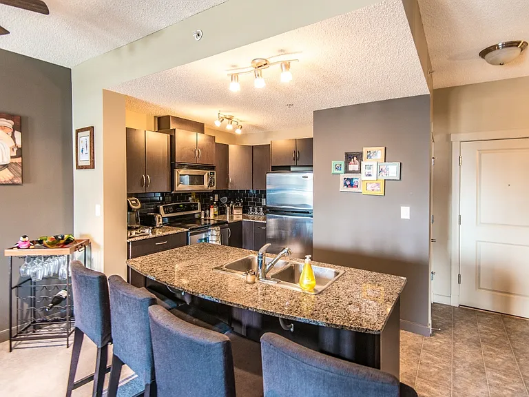 5605 Henwood St SW #2106 — Photo 2