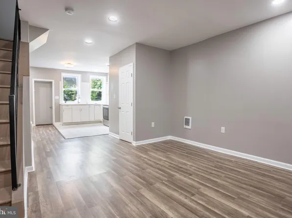 2830 N Bailey St, Philadelphia, PA 19132