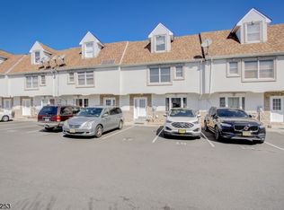 19 Val Sumo Ln #19, Newark, NJ 07105