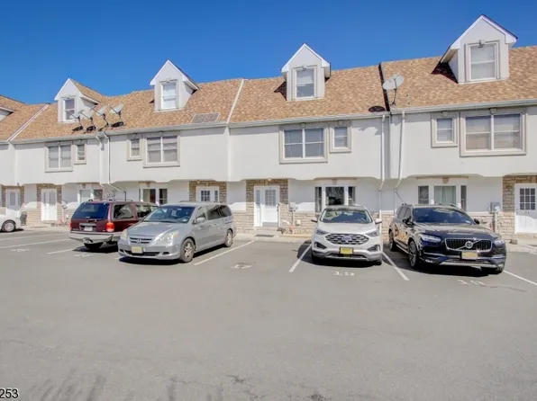 19 Val Sumo Ln #19, Newark City, NJ 07105