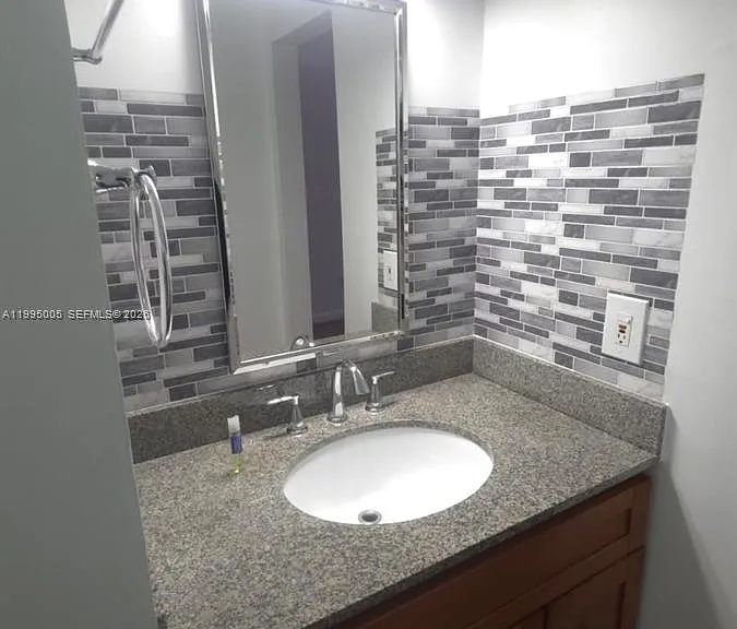 2350 NE 135th St #1402 — Photo 14