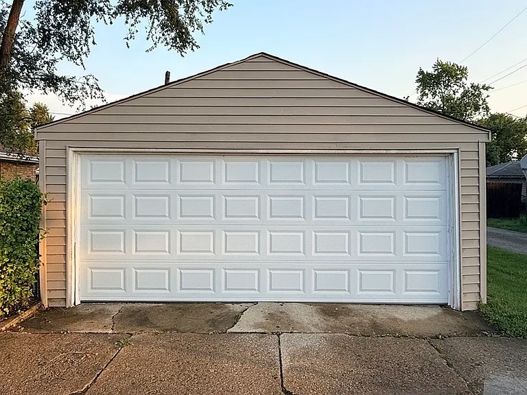 17002 Greenbay Ave — Photo 12