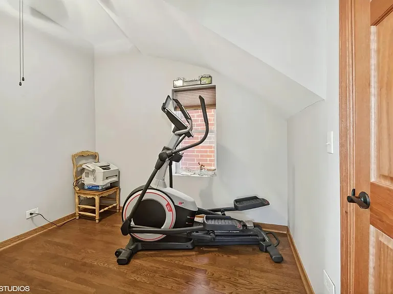 2720 W Polk St #2-1 — Photo 8